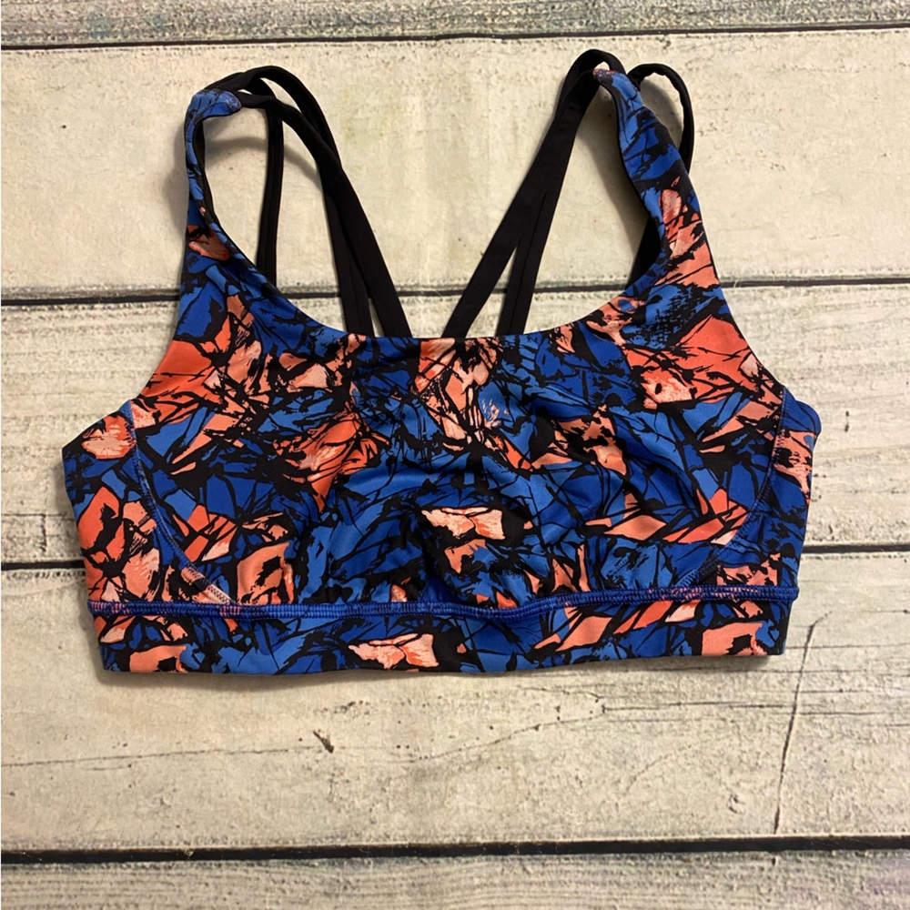 Lululemon free to be bra wild sports bra. 8